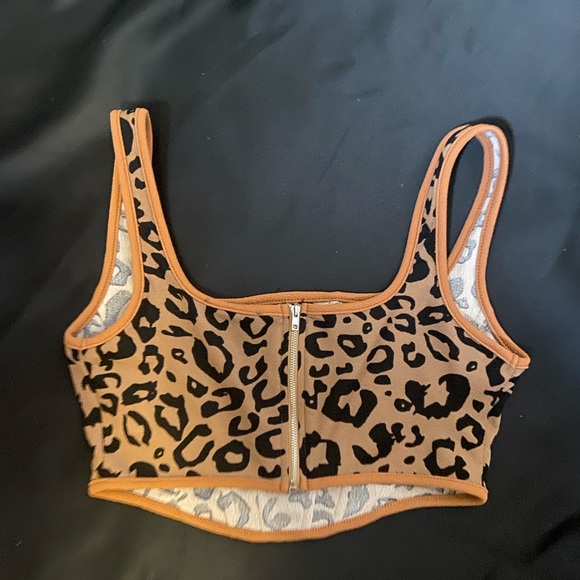 Leopard crop top - Picture 3 of 4